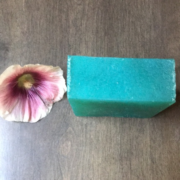 SUMMER LIME Glycerin Bar Soap (4.5 oz) / Mountain Mom Soap Co - Picture 6 of 8